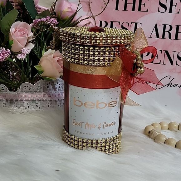 bebe Red Sweet Apple & Caramel Candle NWT - Picture 2 of 3